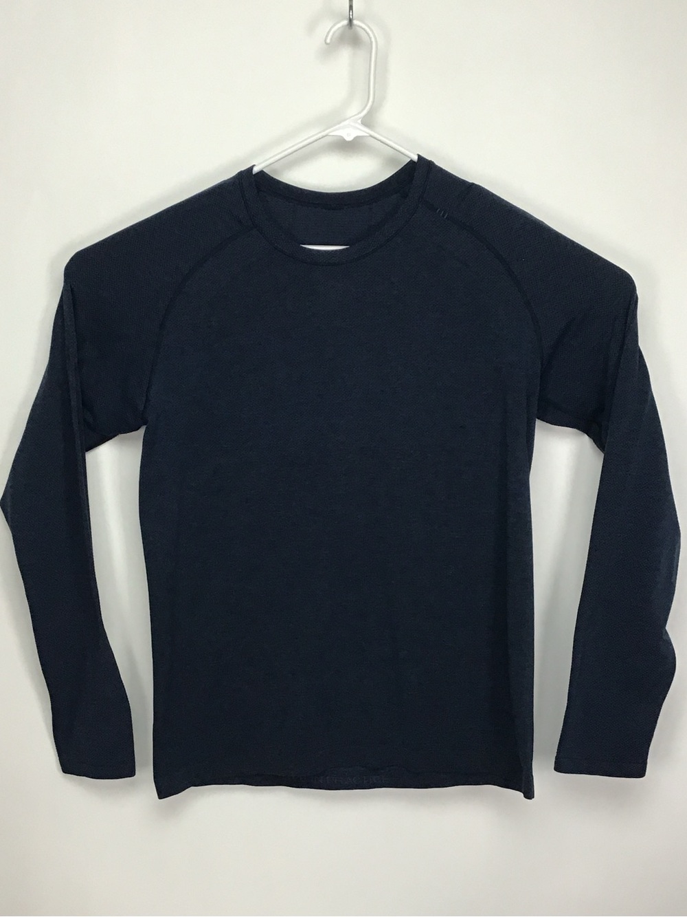 Lululemon men’s long sleeve crew neck performance tee shirt large